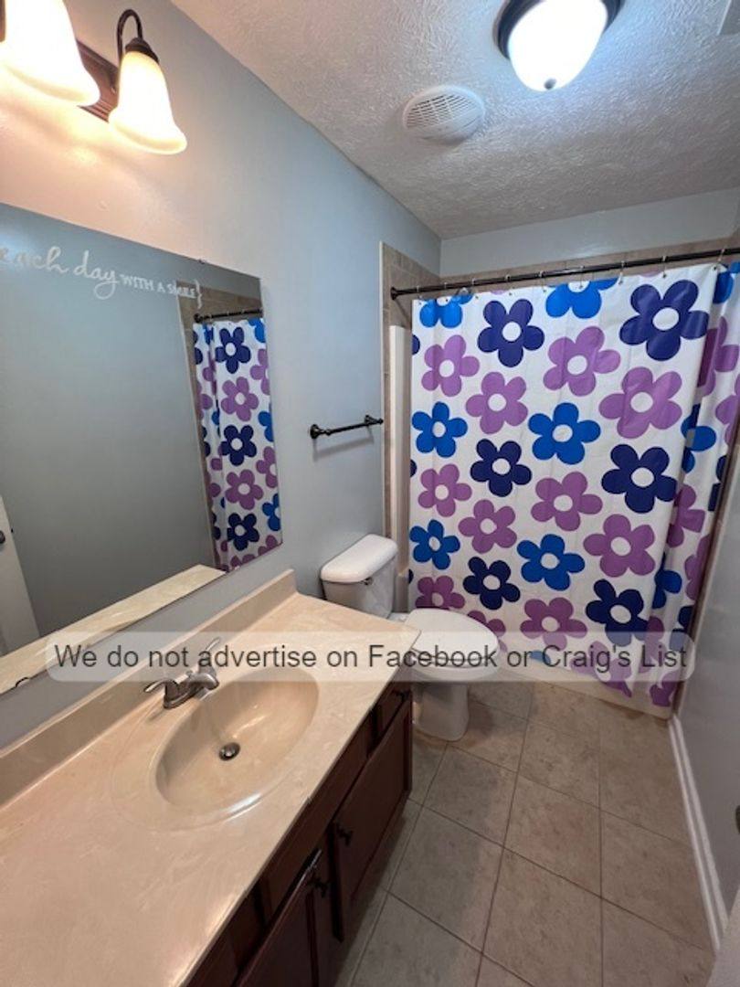 House for rent at 1233 Screech Owl Dr, Hope Mills, NC 28348