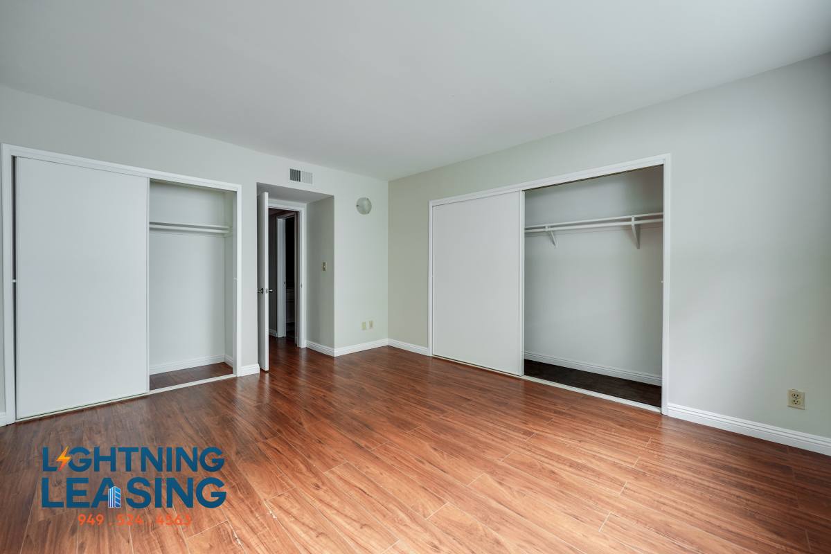 Apartment for rent at 815 S Shenandoah St #301, Los Angeles, CA 90035