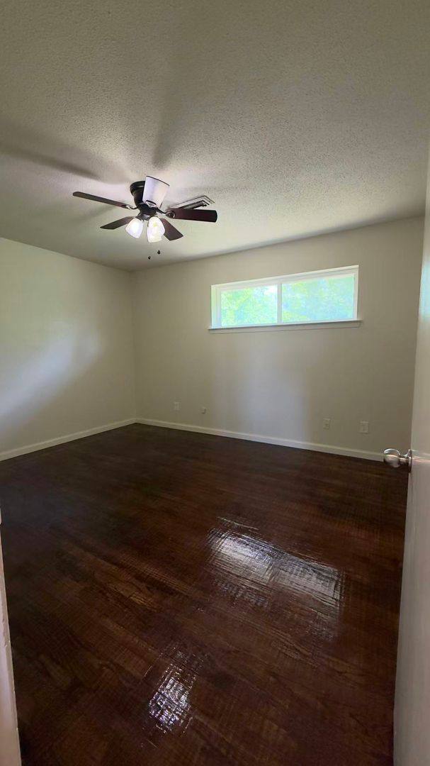 House for rent at 6728 K Ave N, Plano, TX 75074