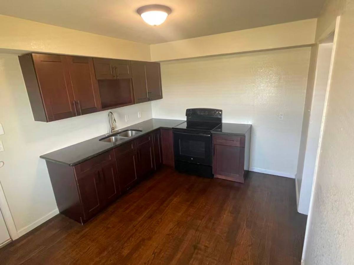 House for rent at 6728 K Ave N, Plano, TX 75074