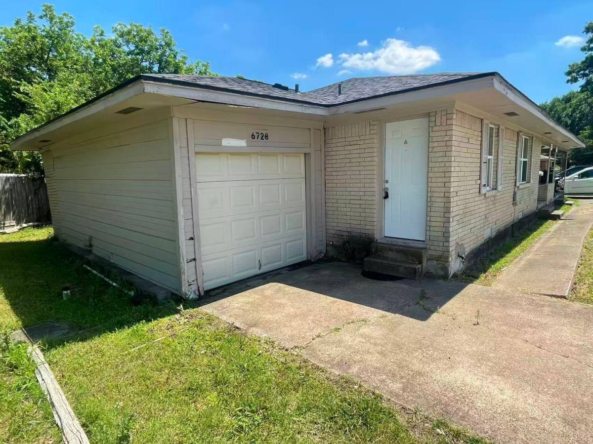 House for rent at 6728 K Ave N, Plano, TX 75074