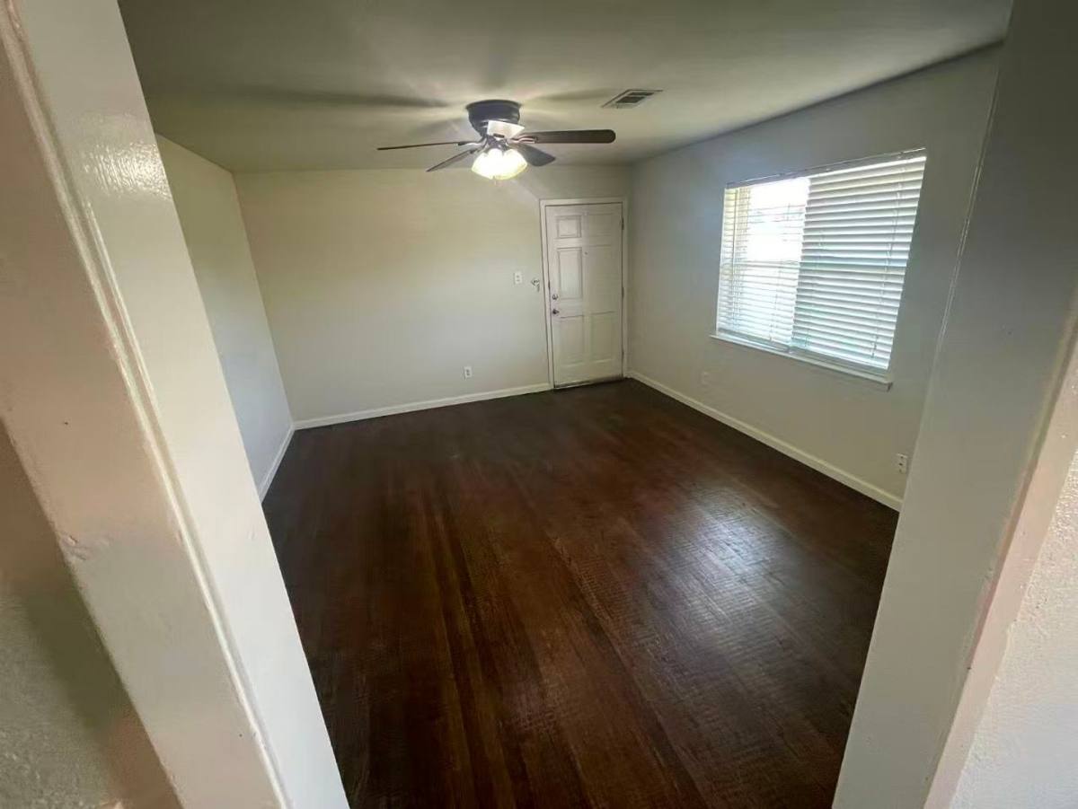 House for rent at 6728 K Ave N, Plano, TX 75074
