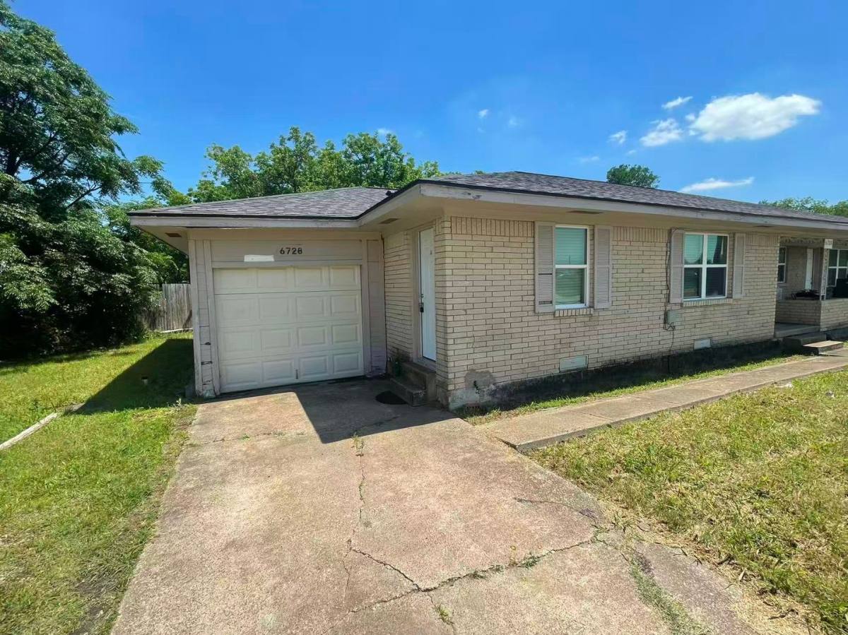 House for rent at 6728 K Ave N, Plano, TX 75074
