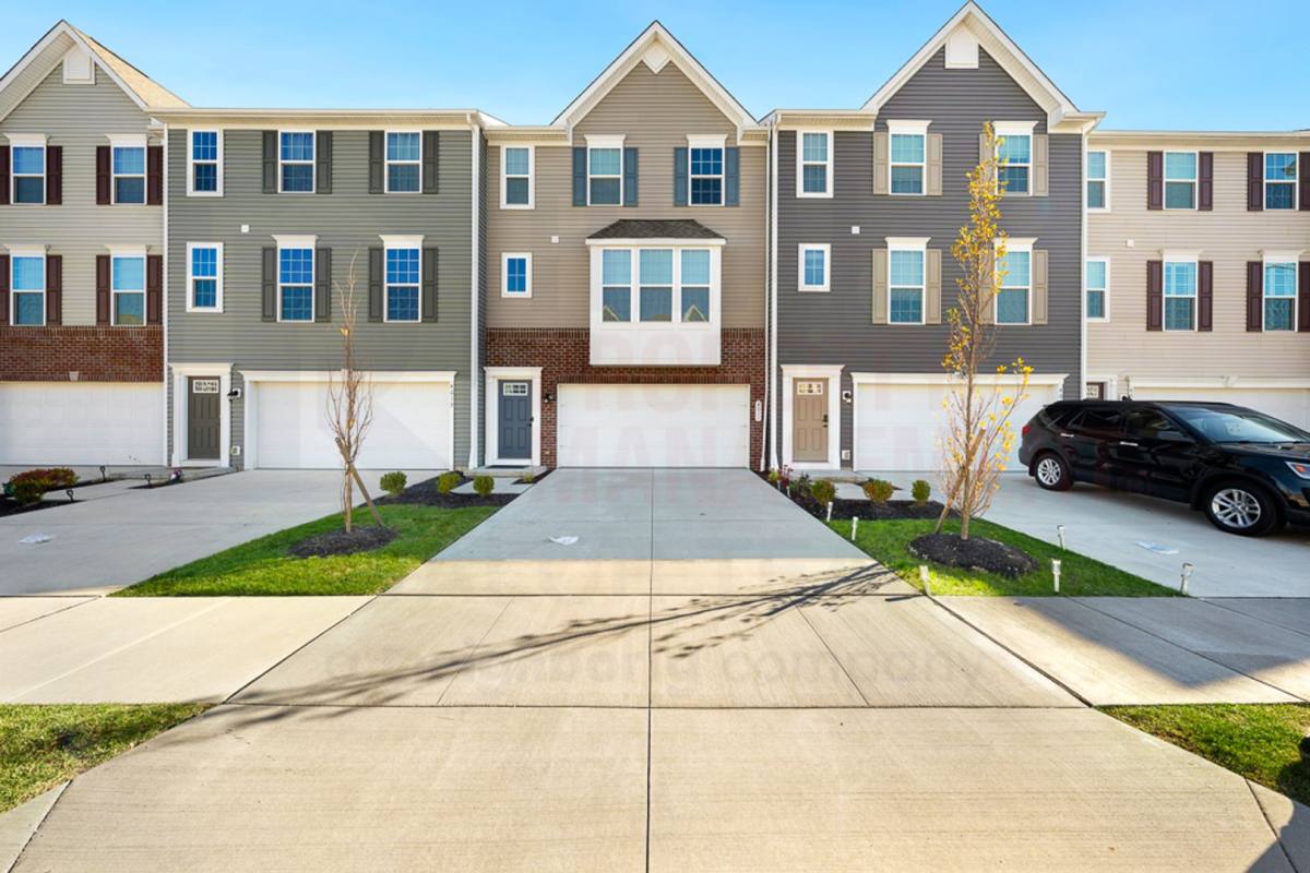 Townhouse for rent at 4011 N Steels Circle, Stow, OH 44224