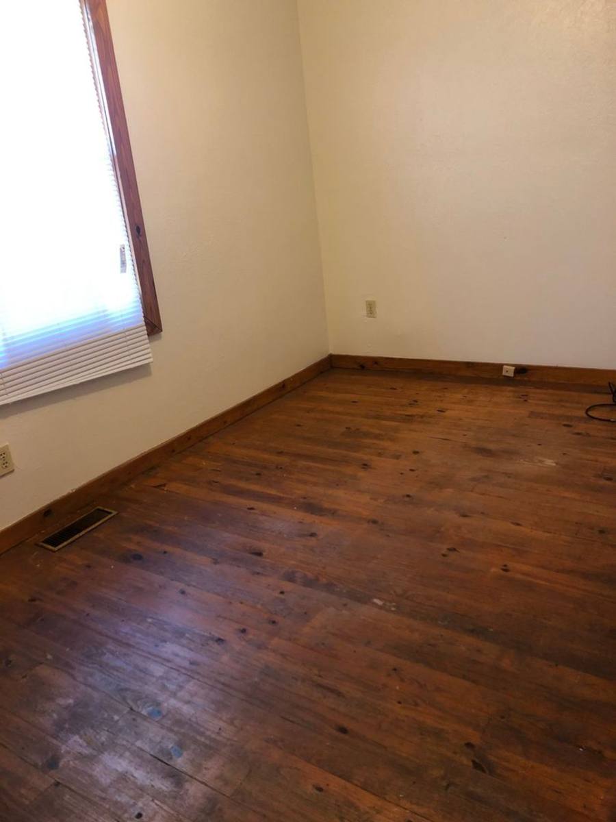 Apartment for rent at 204 E 16th St, Bloomington, IN 47408