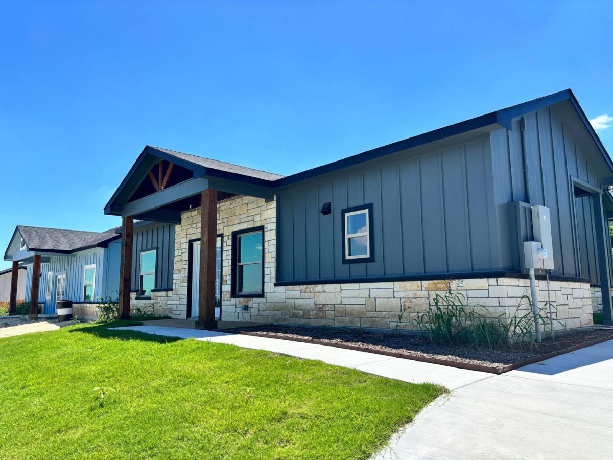 House for rent at 116 Overlook Trail, Azle, TX 76020