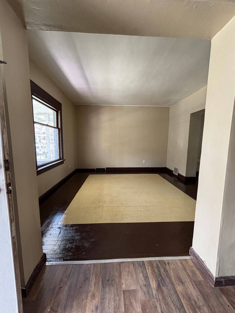 House for rent at 412 Wayne Ave Front, Ellwood City, PA 16117