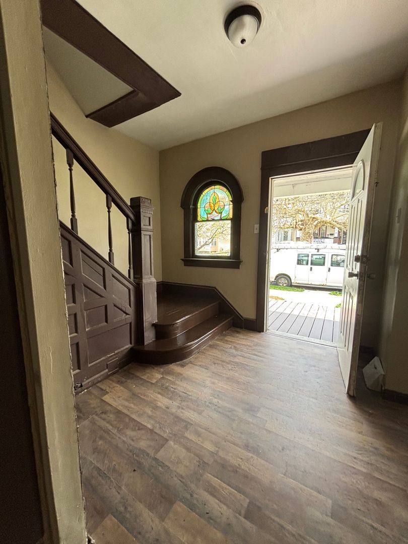 House for rent at 412 Wayne Ave Front, Ellwood City, PA 16117