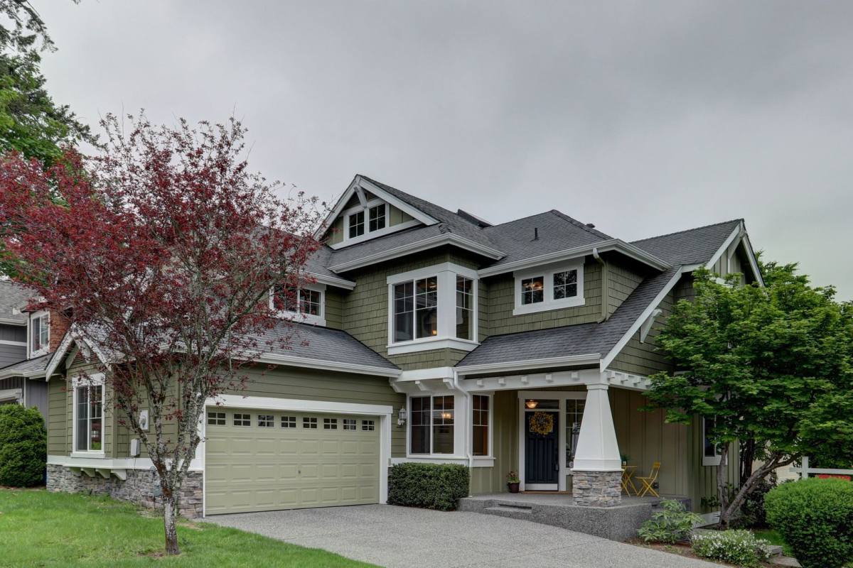 House for rent at 8827 NE 148th Place, Kenmore, WA 98028