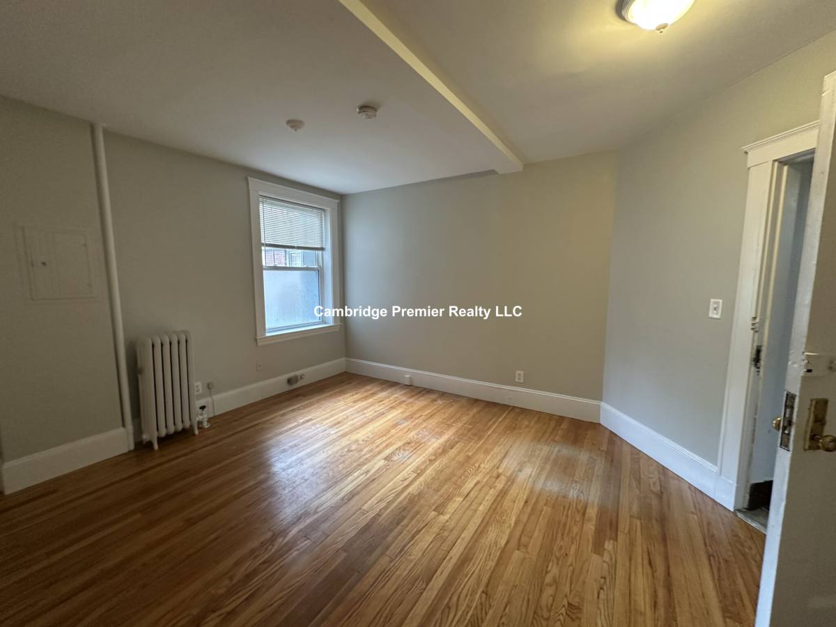 Apartment for rent at 156 Summer St #101, Somerville, MA 02143