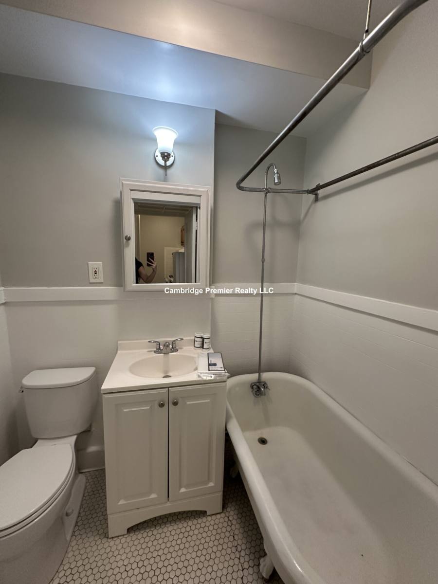 Apartment for rent at 156 Summer St #101, Somerville, MA 02143