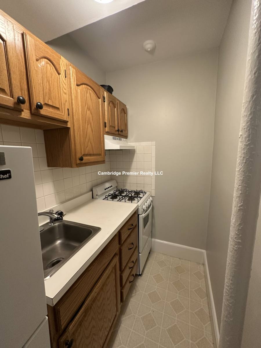 Apartment for rent at 156 Summer St #101, Somerville, MA 02143