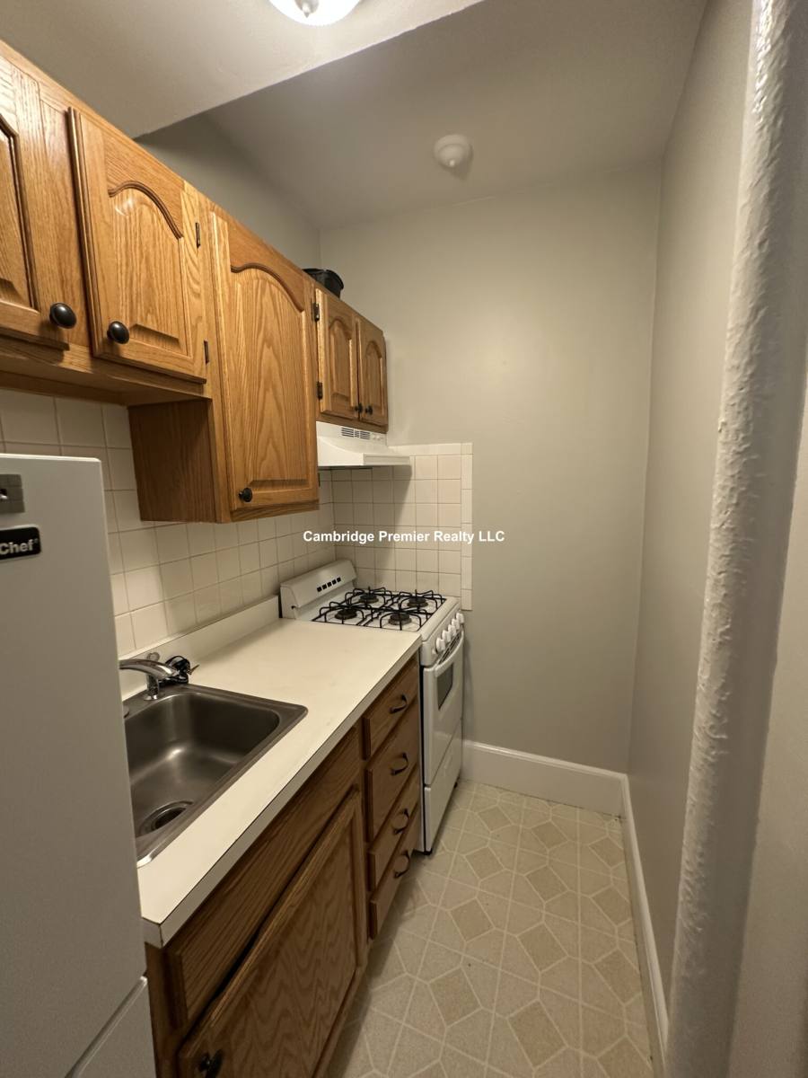 Apartment for rent at 156 Summer St #101, Somerville, MA 02143