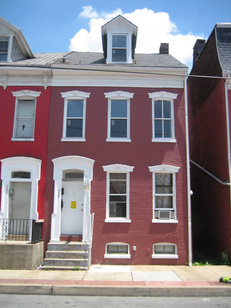Apartment for rent at 527 S Queen St, York, PA 17403