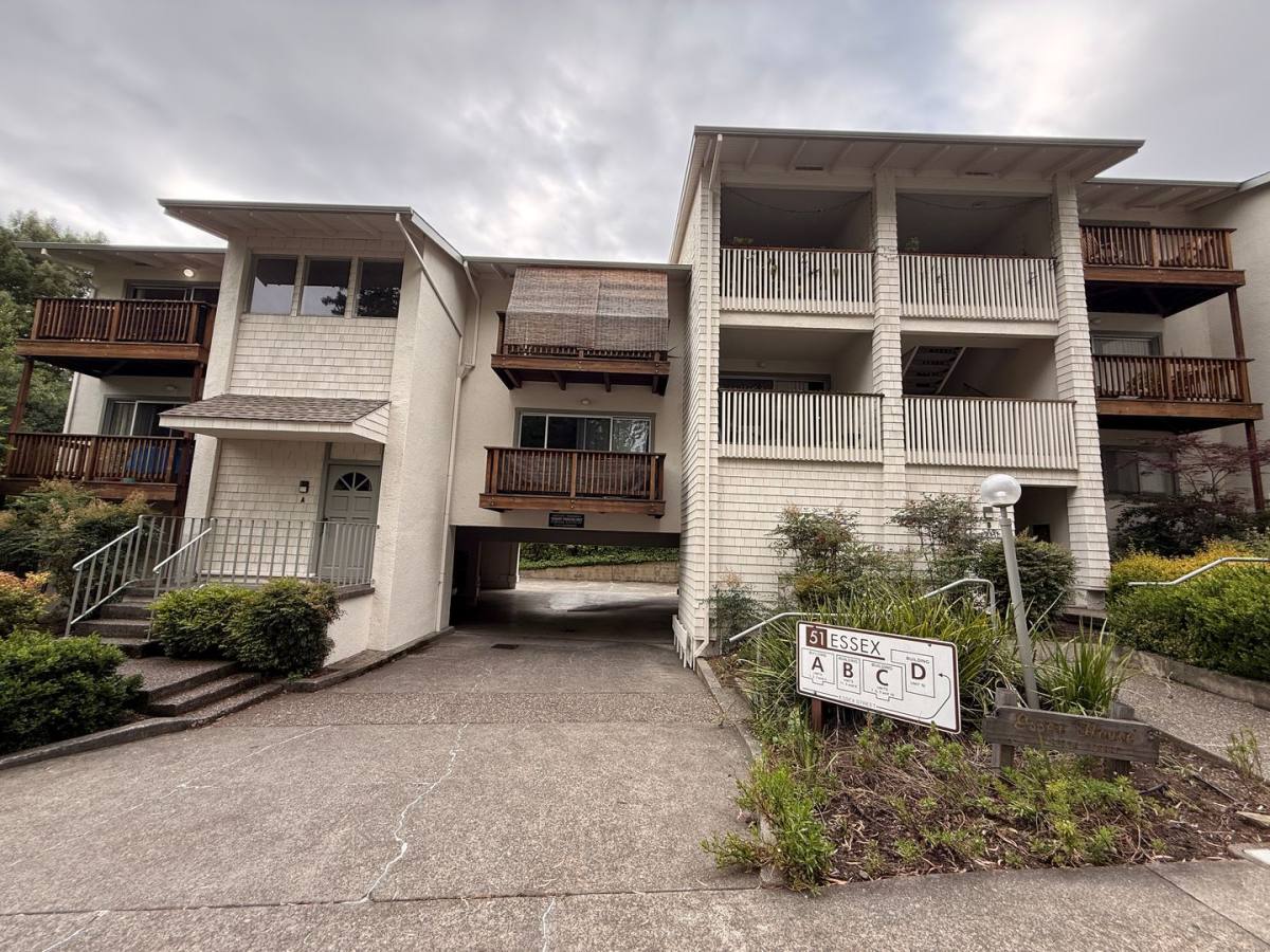 Apartment for rent at 51 Essex St #11, San Anselmo, CA 94960