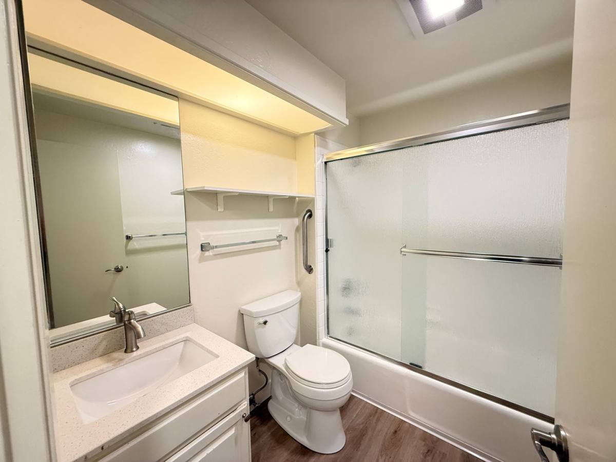 Apartment for rent at 51 Essex St #11, San Anselmo, CA 94960