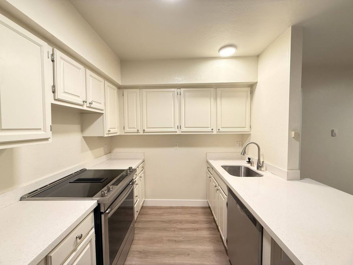 Apartment for rent at 51 Essex St #11, San Anselmo, CA 94960