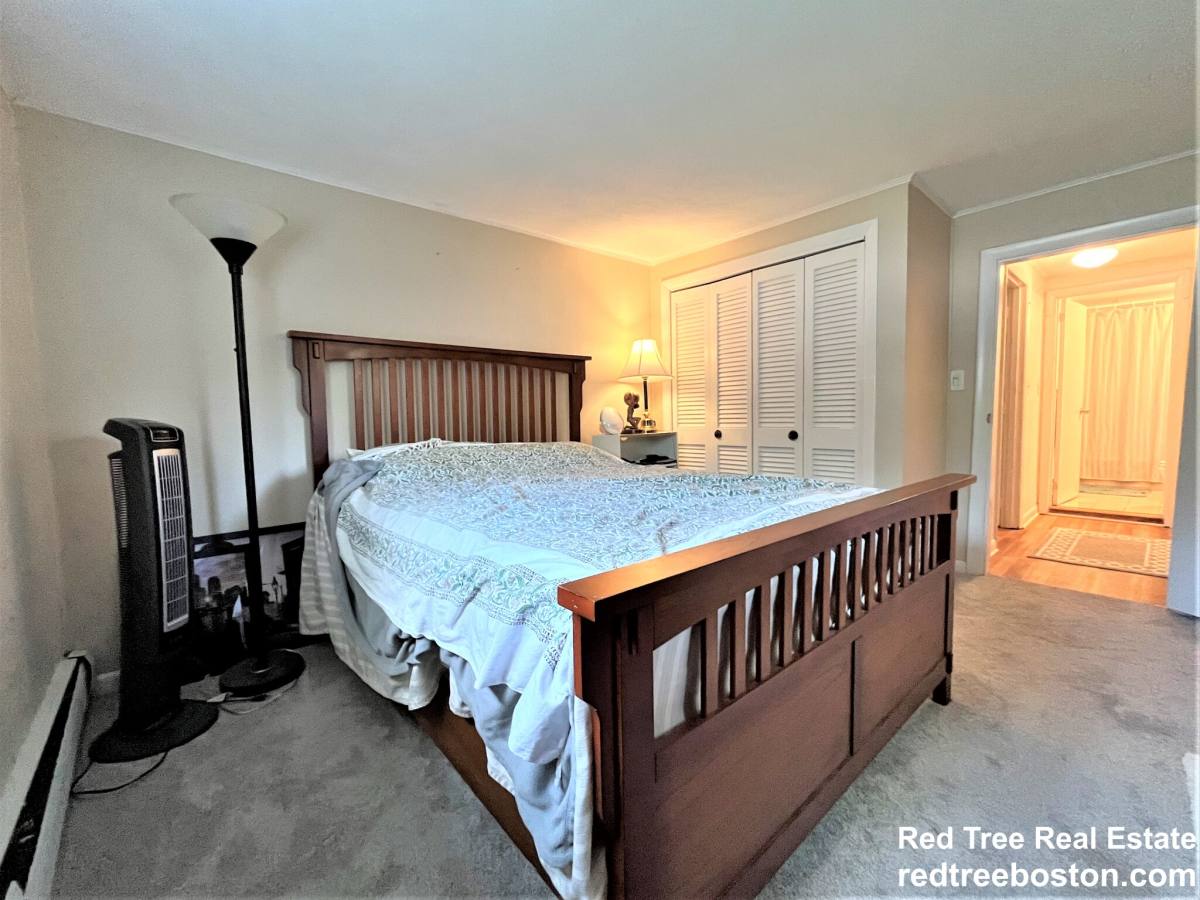 Apartment for rent at 58 Bryon Rd #1, Chestnut Hill, MA 02467