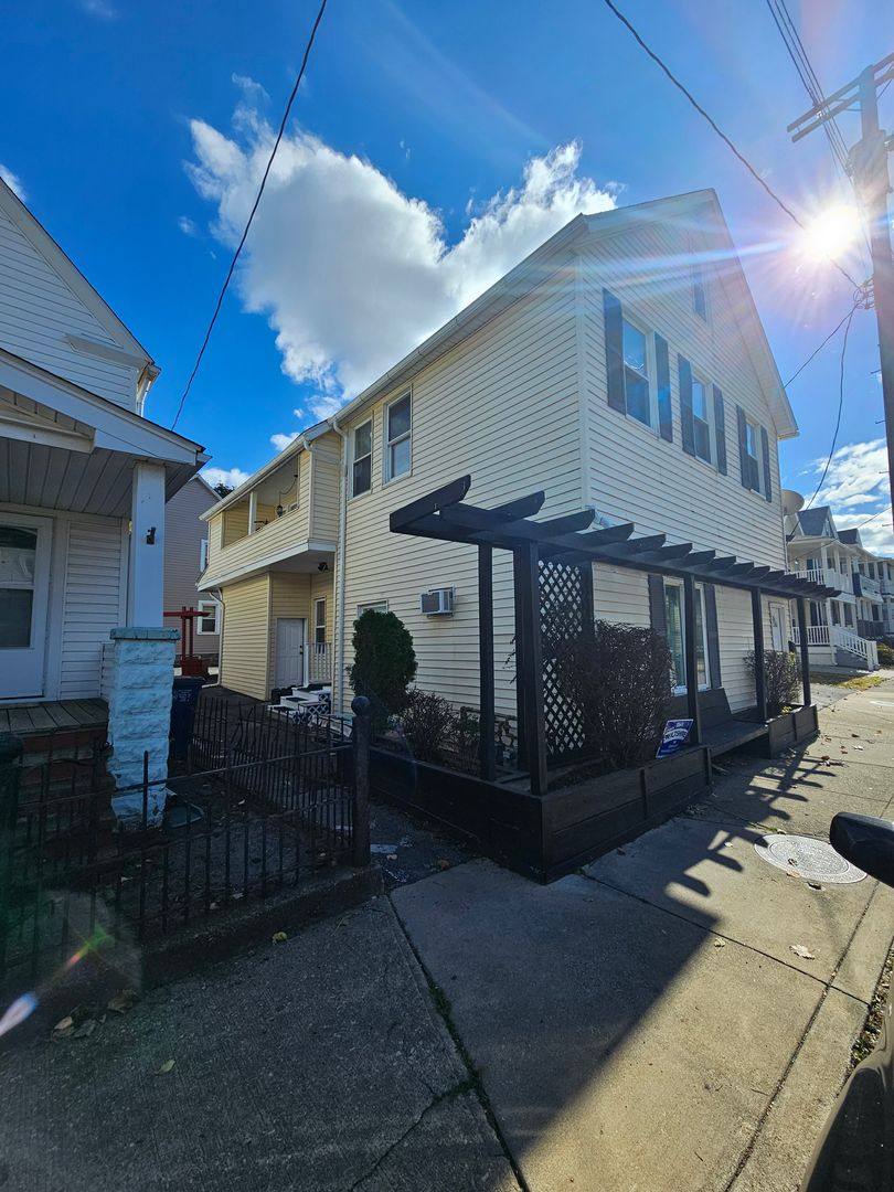 Apartment for rent at 1327 W 67th St, Cleveland, OH 44102