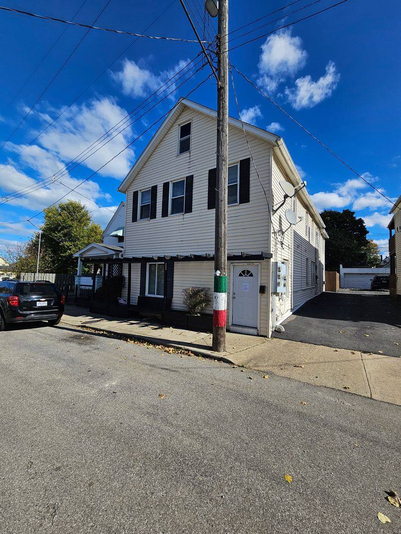 Apartment for rent at 1327 W 67th St, Cleveland, OH 44102