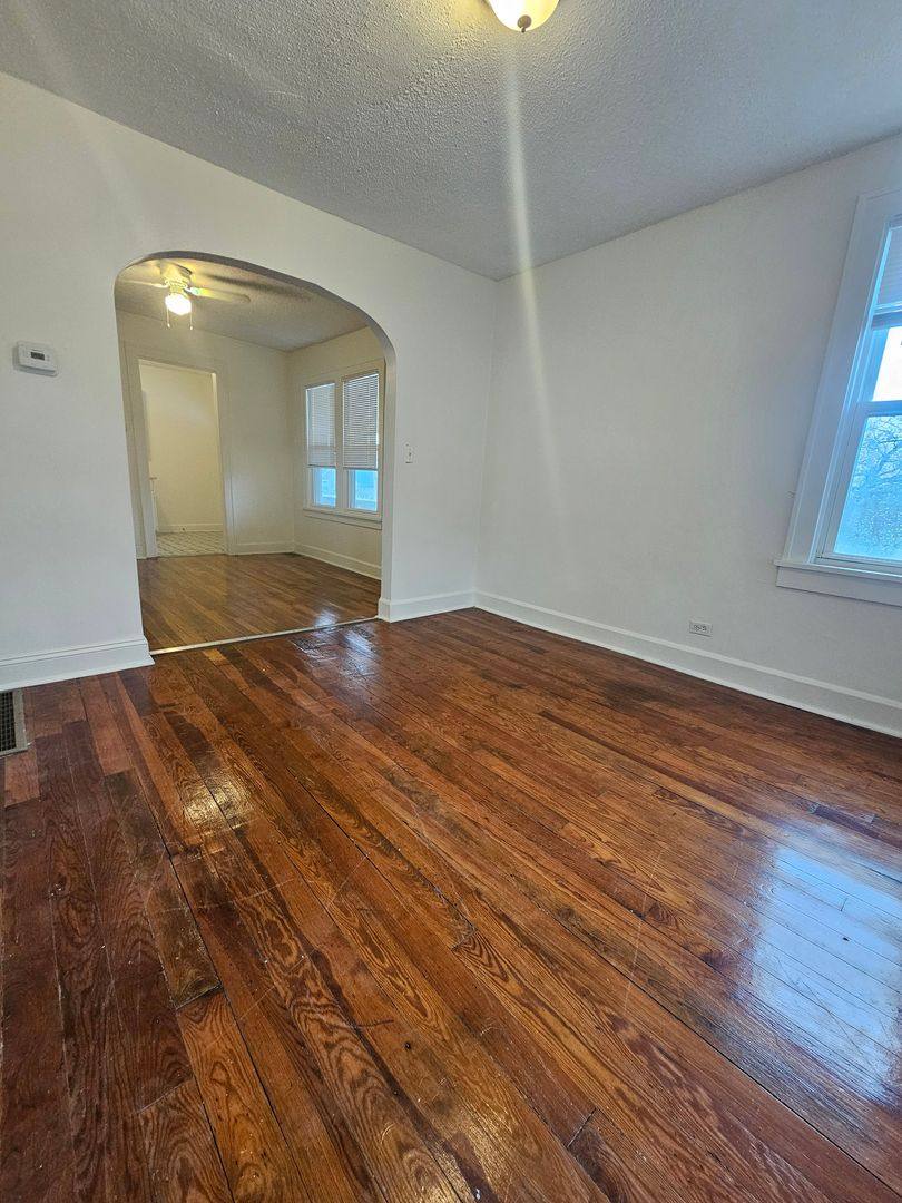 Apartment for rent at 1327 W 67th St, Cleveland, OH 44102