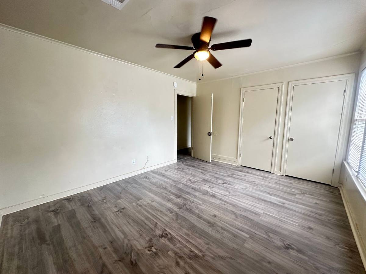 Apartment for rent at 140 E Wilkinson St, Shreveport, LA 71104