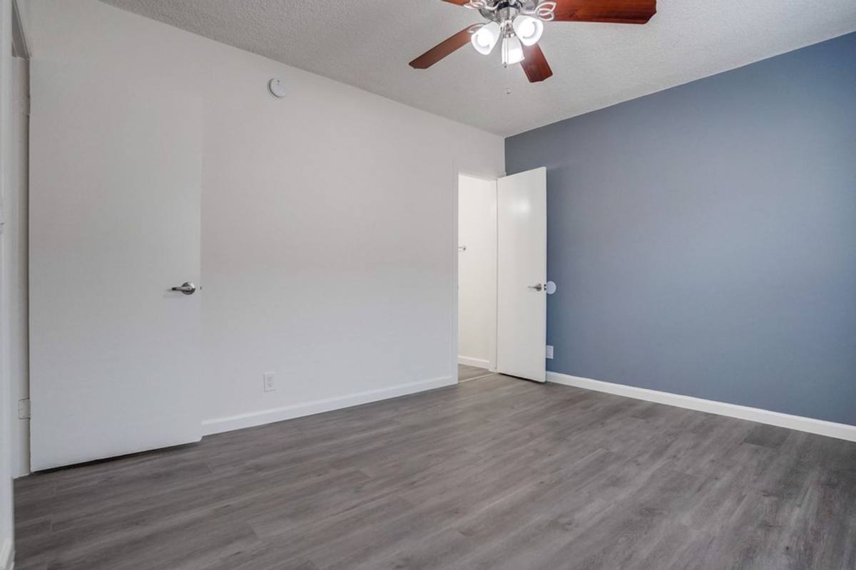 Apartment for rent at 6113 8th Ave #19, Los Angeles, CA 90043