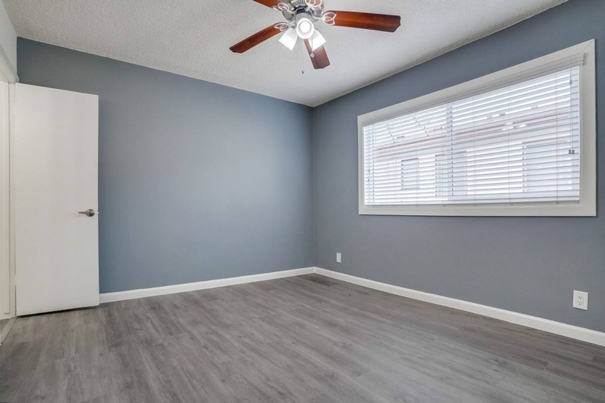 Apartment for rent at 6113 8th Ave #19, Los Angeles, CA 90043