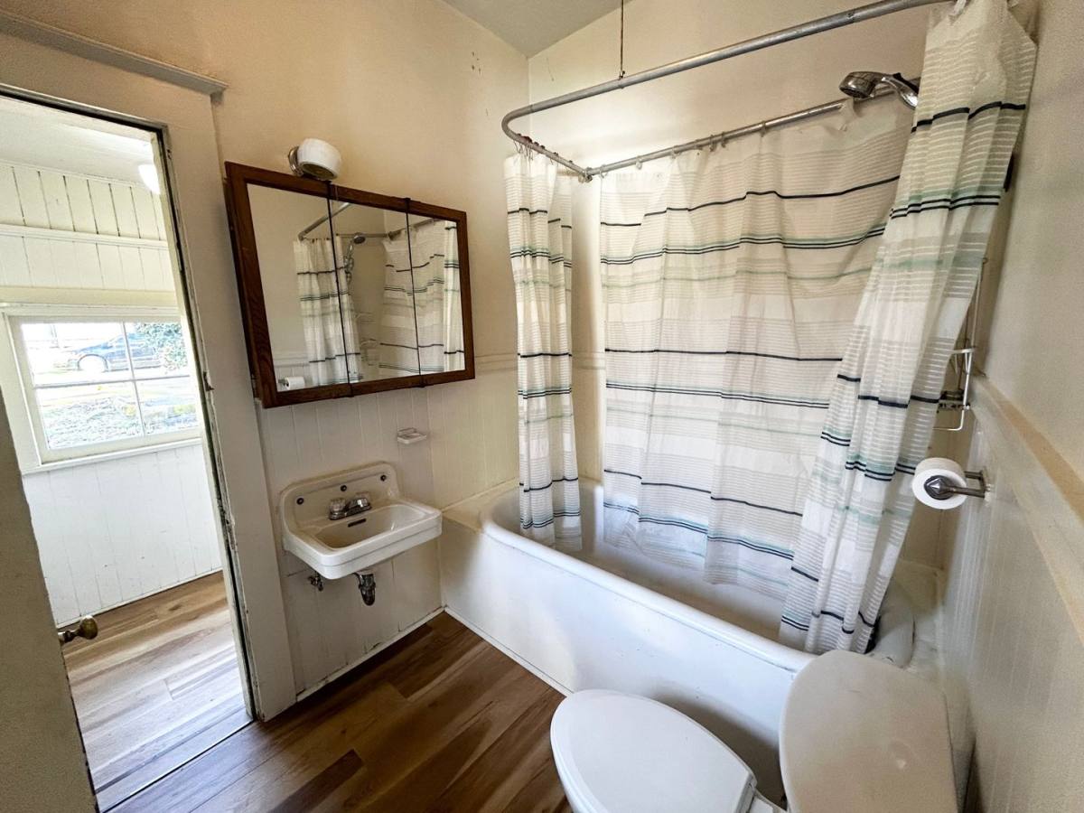 House for rent at 4053 SE Boise St, Portland, OR 97202