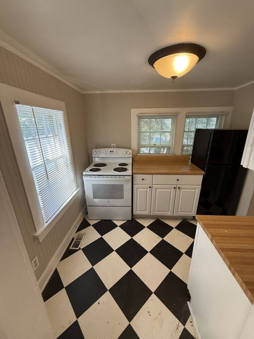 Apartment for rent at 1617 B Sunrise Ave, Raleigh, NC 27608