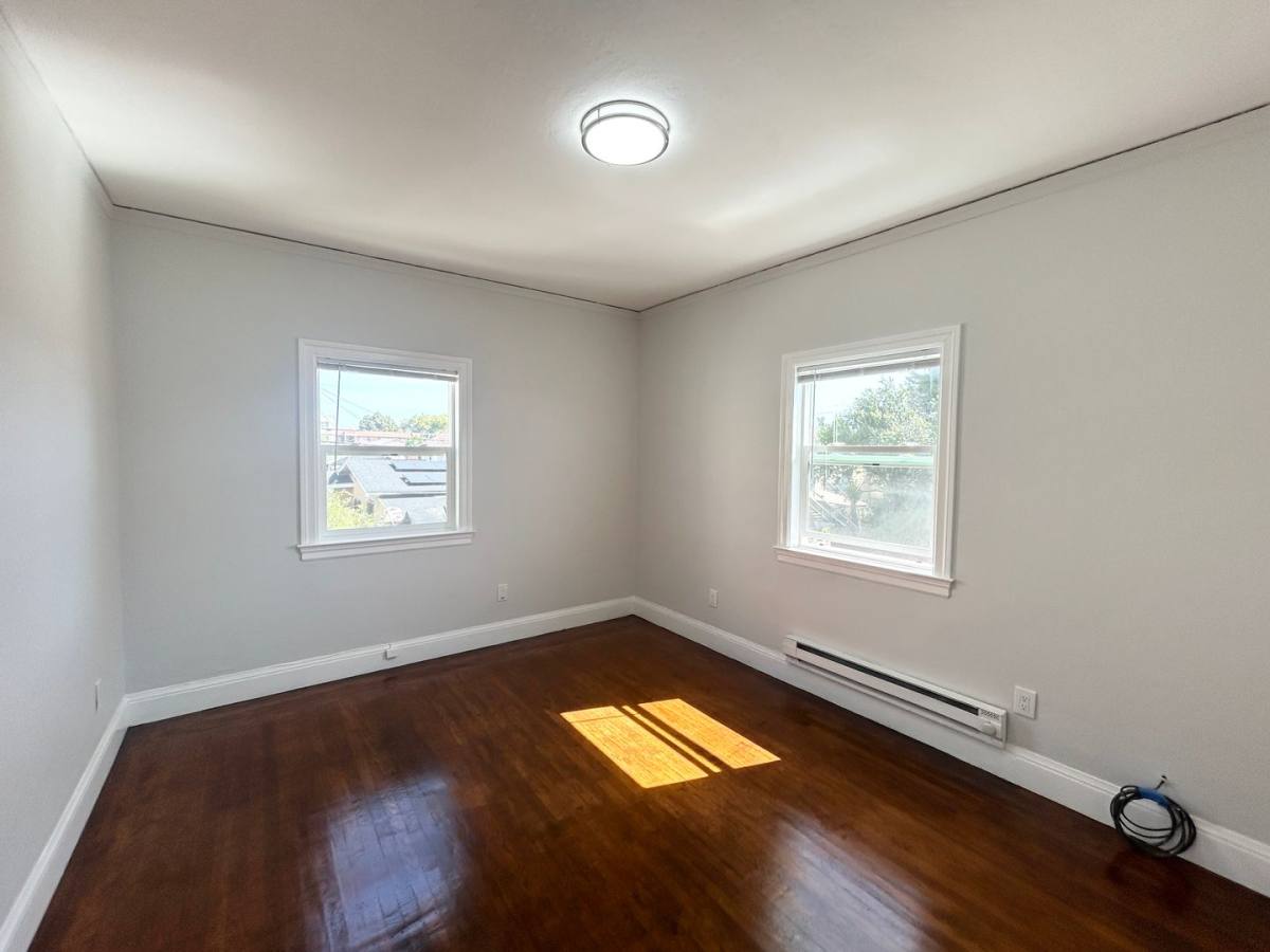 Apartment for rent at 34 13th St, Richmond, CA 94801