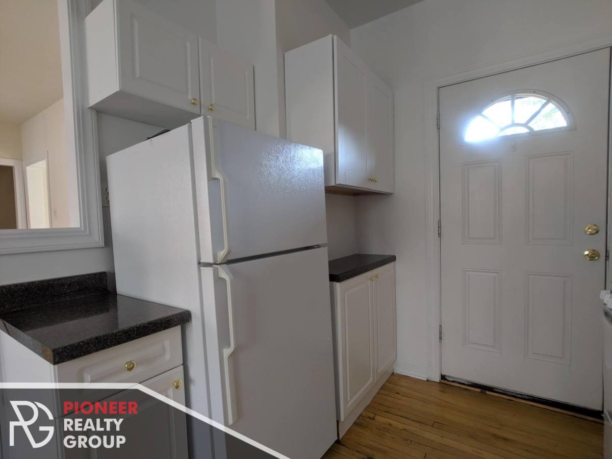 Apartment for rent at 3823 N Fremont #W3, Chicago, IL 60613