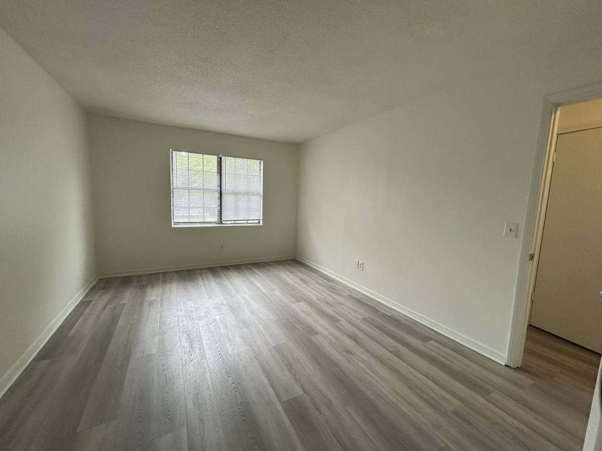 Townhouse for rent at 818 Lesa St, Hinesville, GA 31313