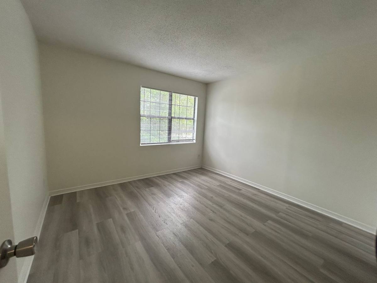 Townhouse for rent at 818 Lesa St, Hinesville, GA 31313
