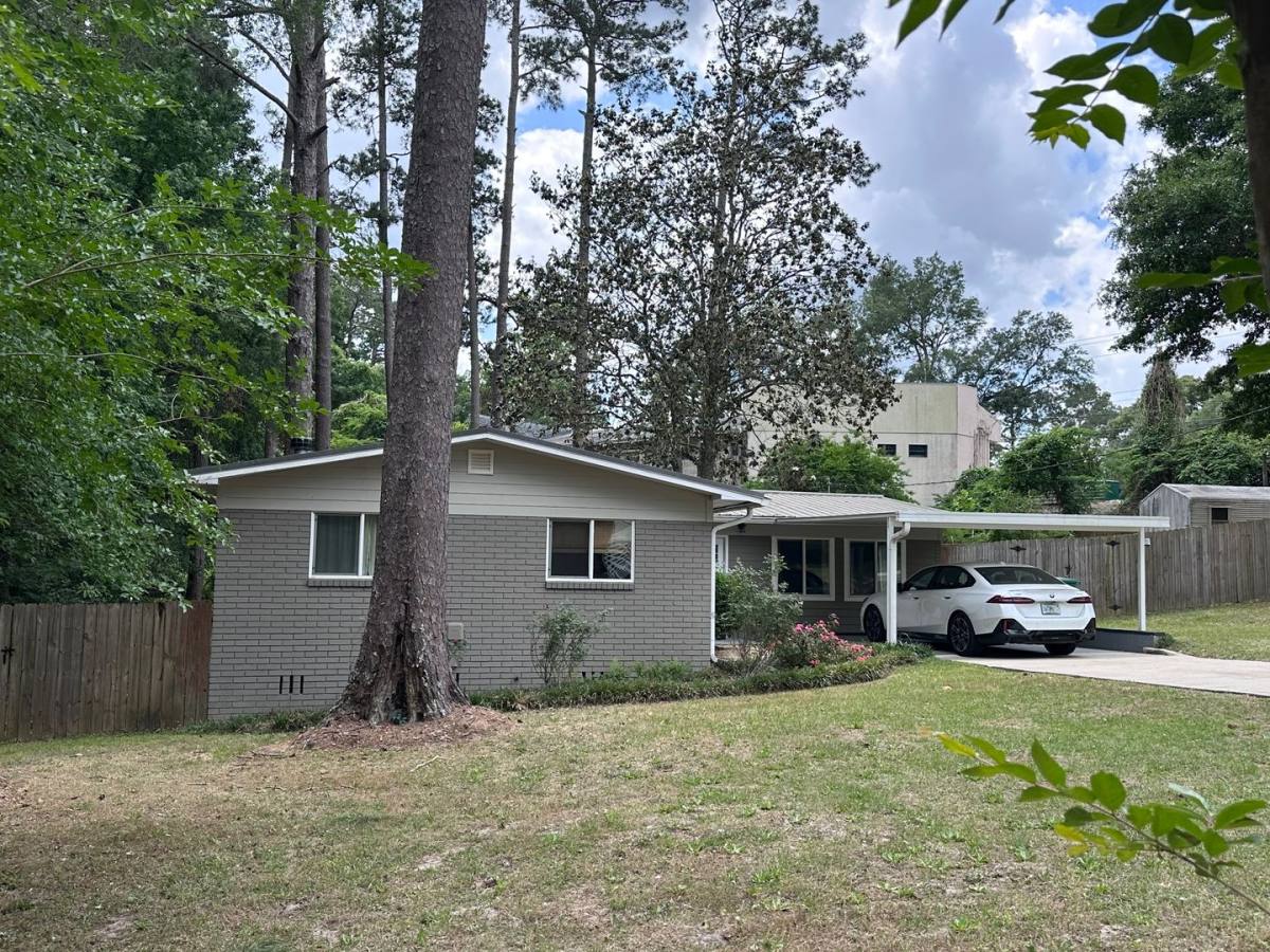 House for rent at 1729 Ray Rd, Tallahassee, FL 32303
