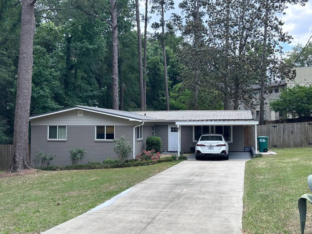House for rent at 1729 Ray Rd, Tallahassee, FL 32303