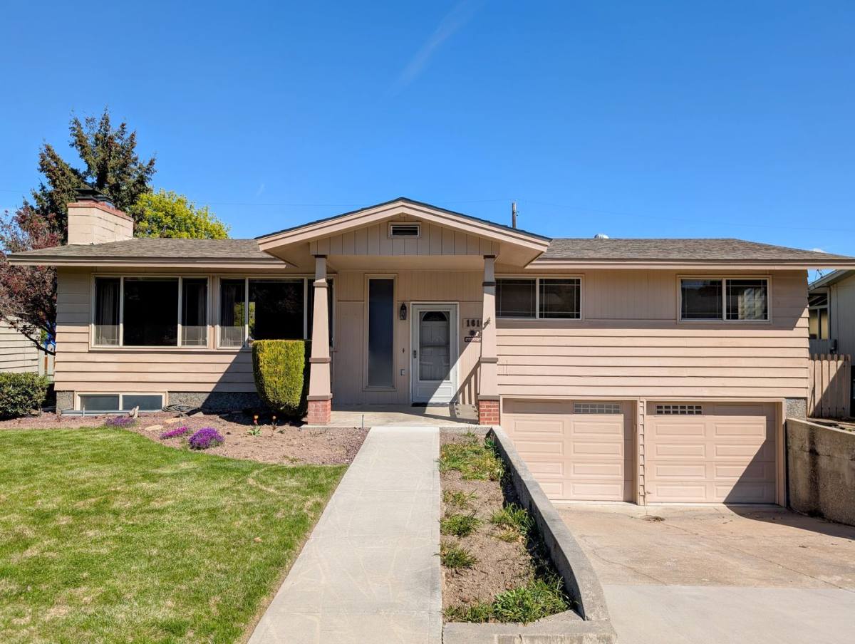 House for rent at 1616 Jefferson St, Wenatchee, WA 98801