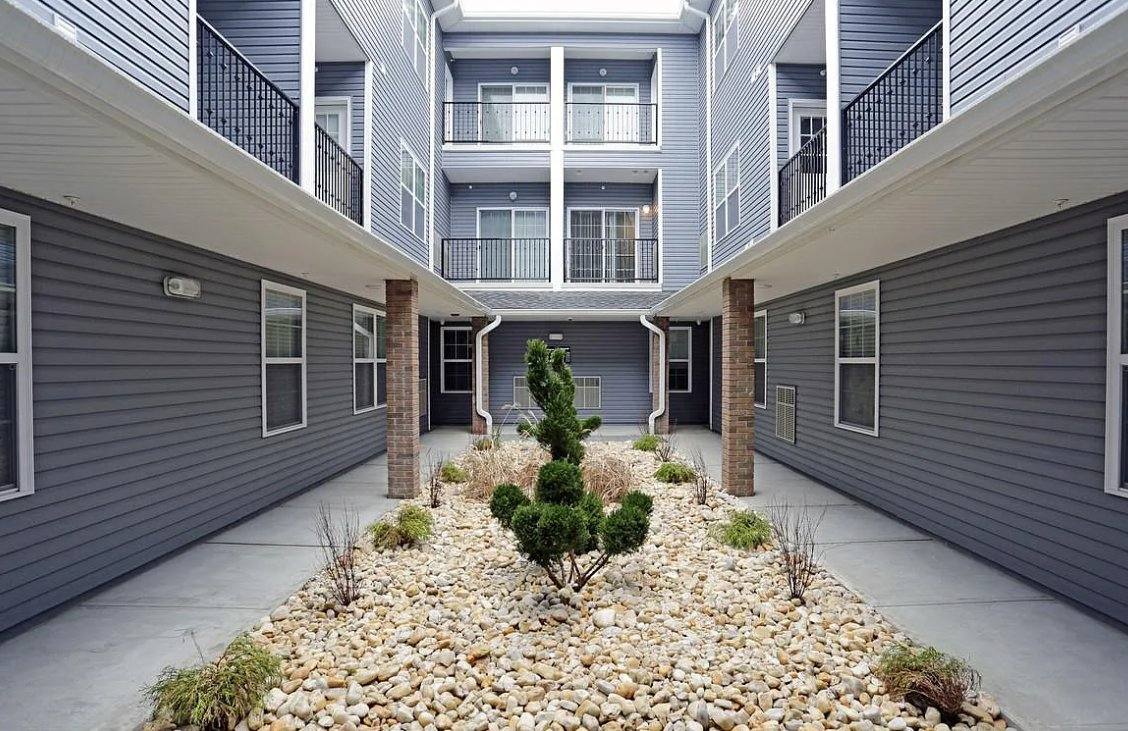 Apartment for rent at 406 Westminster Ave, Elizabeth, NJ 07208