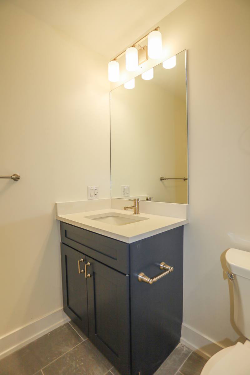 Condo for rent at 2230 W Wilson Ave #G, Chicago, IL 60625
