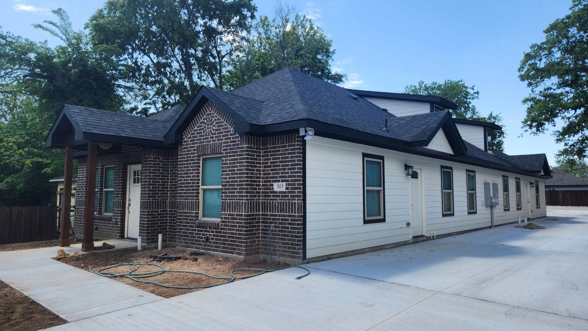Apartment for rent at 313 Clarence St #CLARENCE 315, Fort Worth, TX 76111