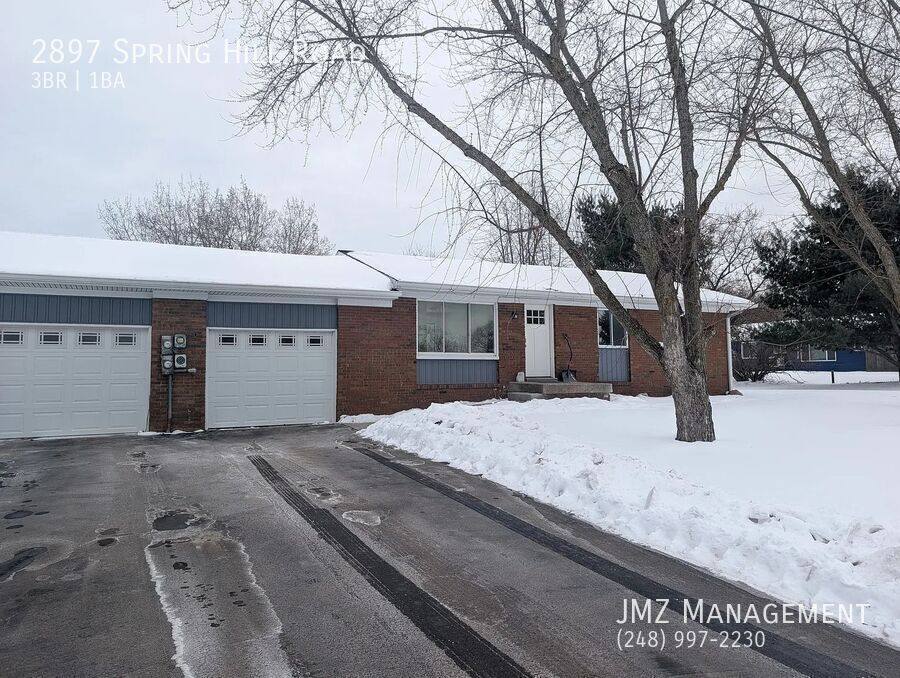 House for rent at 2897 Spring Hill Rd, Howell, MI 48843