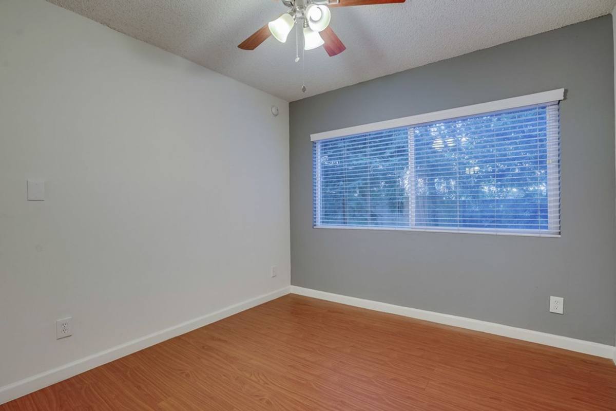 Apartment for rent at 537 Hyde Park Blvd #103, Inglewood, CA 90302