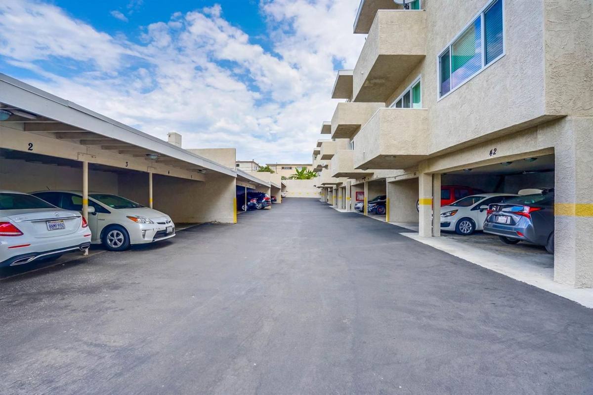 Apartment for rent at 537 Hyde Park Blvd #103, Inglewood, CA 90302
