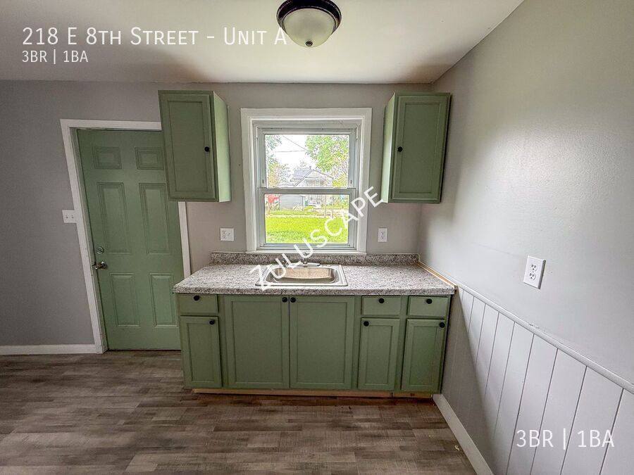 Apartment for rent at 218 E 8th St #A, Muncie, IN 47302