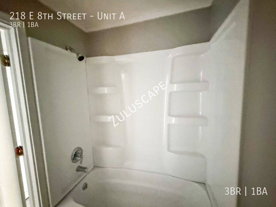Apartment for rent at 218 E 8th St #A, Muncie, IN 47302
