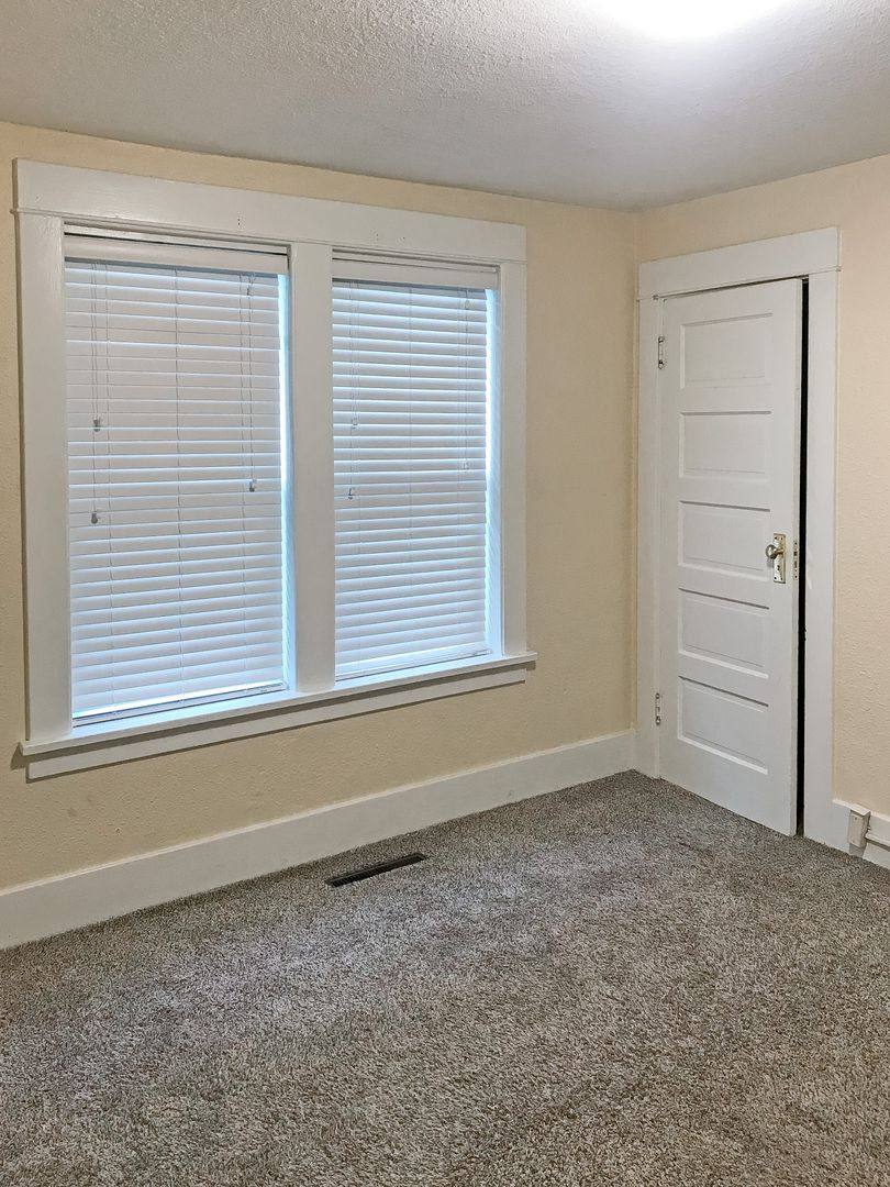 Apartment for rent at 3824 S Park Ave, Tacoma, WA 98418