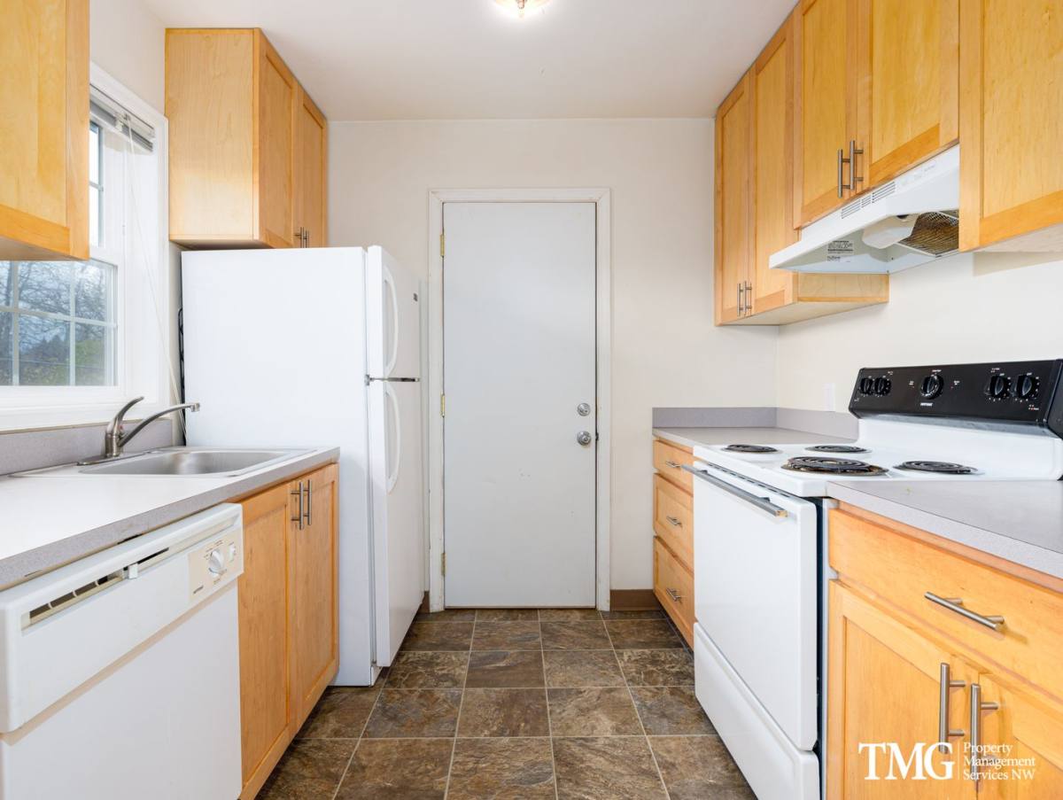 Apartment for rent at 5026 NE 31st Ave, Portland, OR 97211