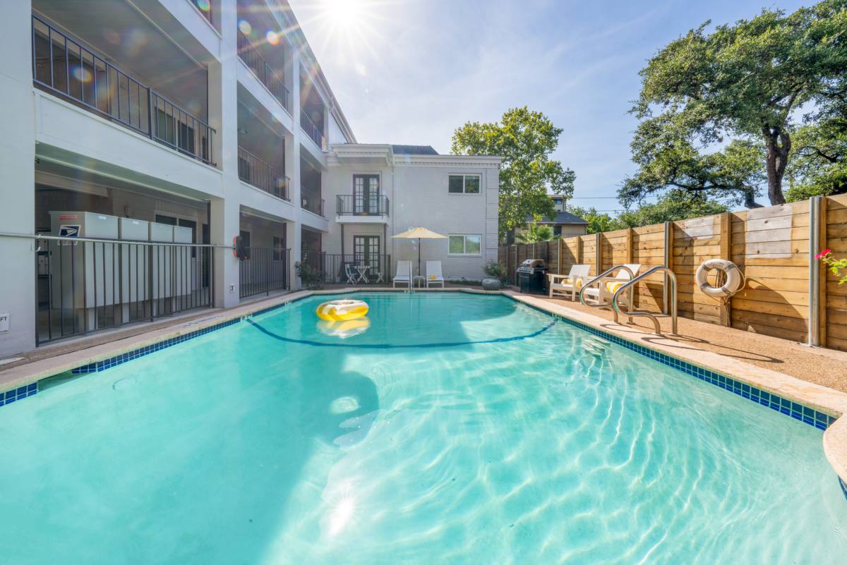 Apartment for rent at 1610 Enfield Rd, Austin, TX 78703