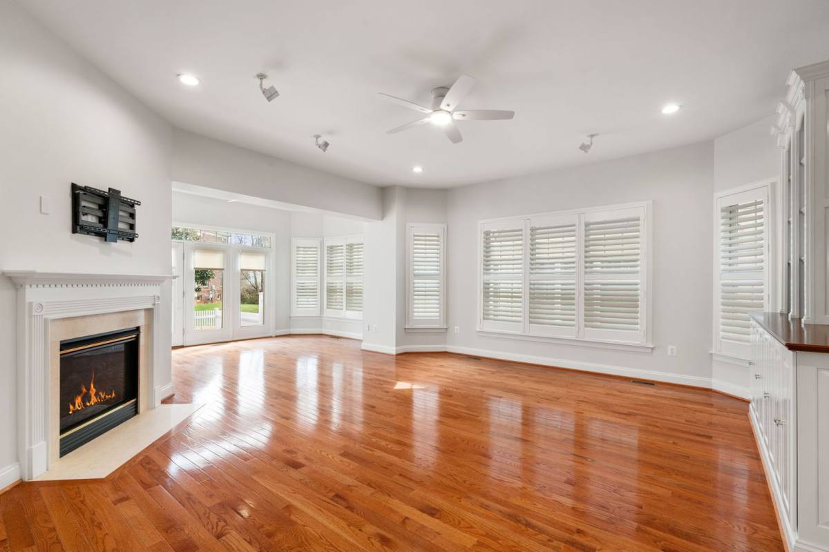 House for rent at 9185 Topaz St, Fairfax, VA 22031