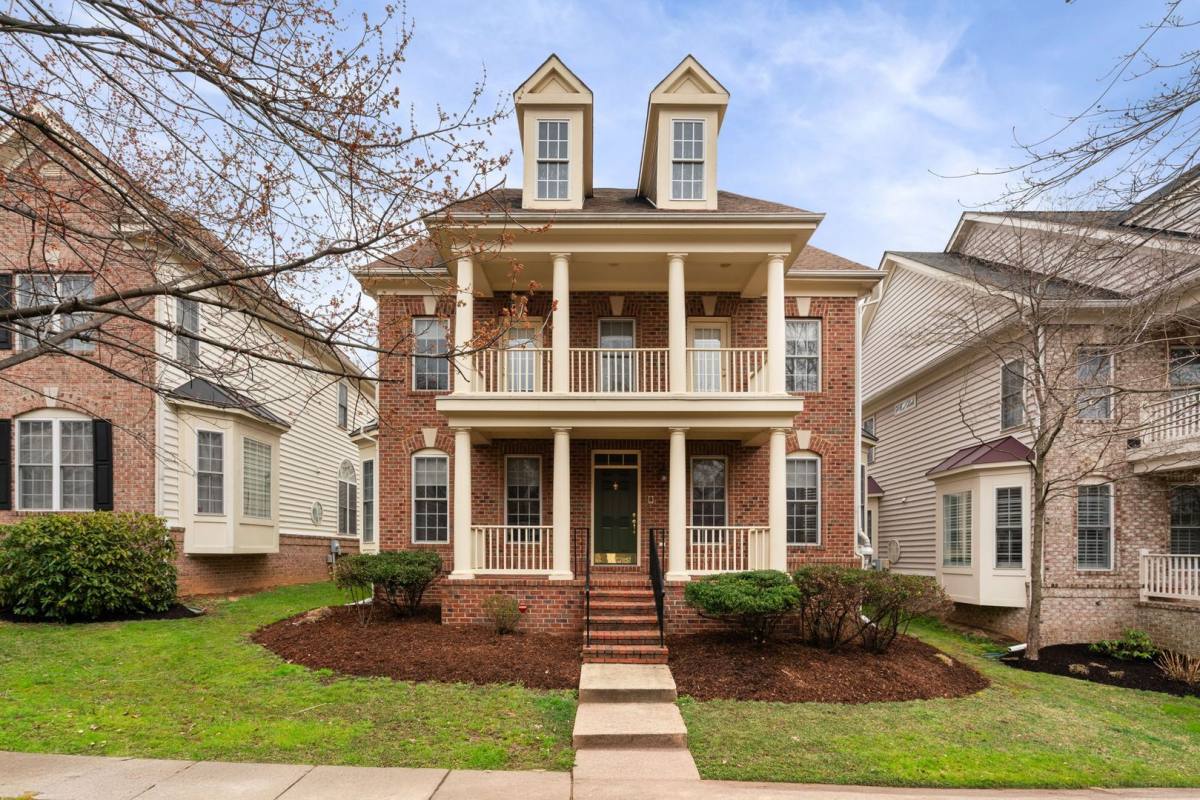 House for rent at 9185 Topaz St, Fairfax, VA 22031